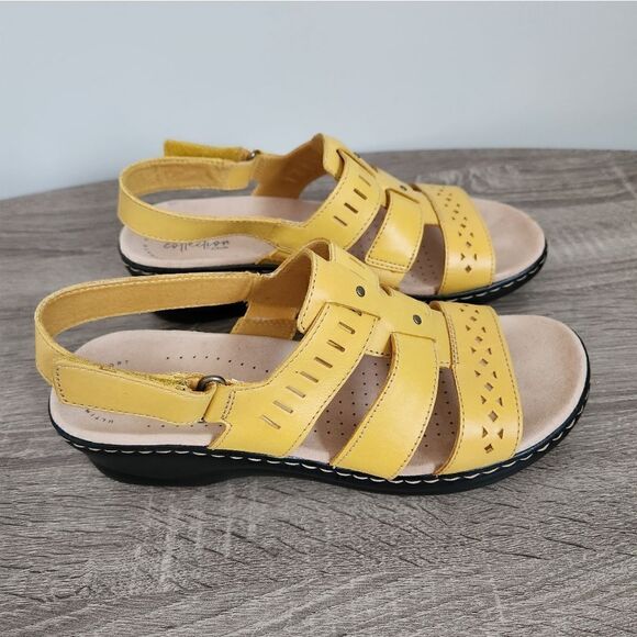 COLLECTION BY CLARKS womens Yellow leather Lexi Quin sandals size 9.5 Narrow  . - Picture 1 of 4